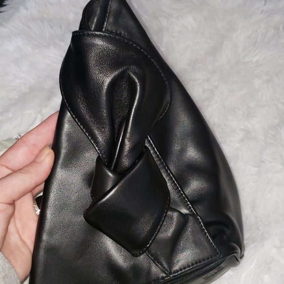 📣Loewe 🚨PRICE DROP🚨 RARE Black Bolso Triangle📣 - Picture 11 of 13